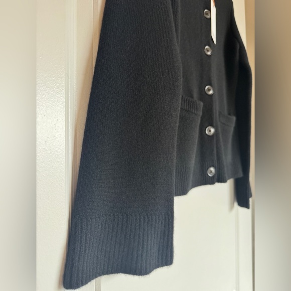 NWT! QUINCE Mongolian Cashmere
Structured Cardigan Sweater | Black | Size XS - Picture 4 of 11